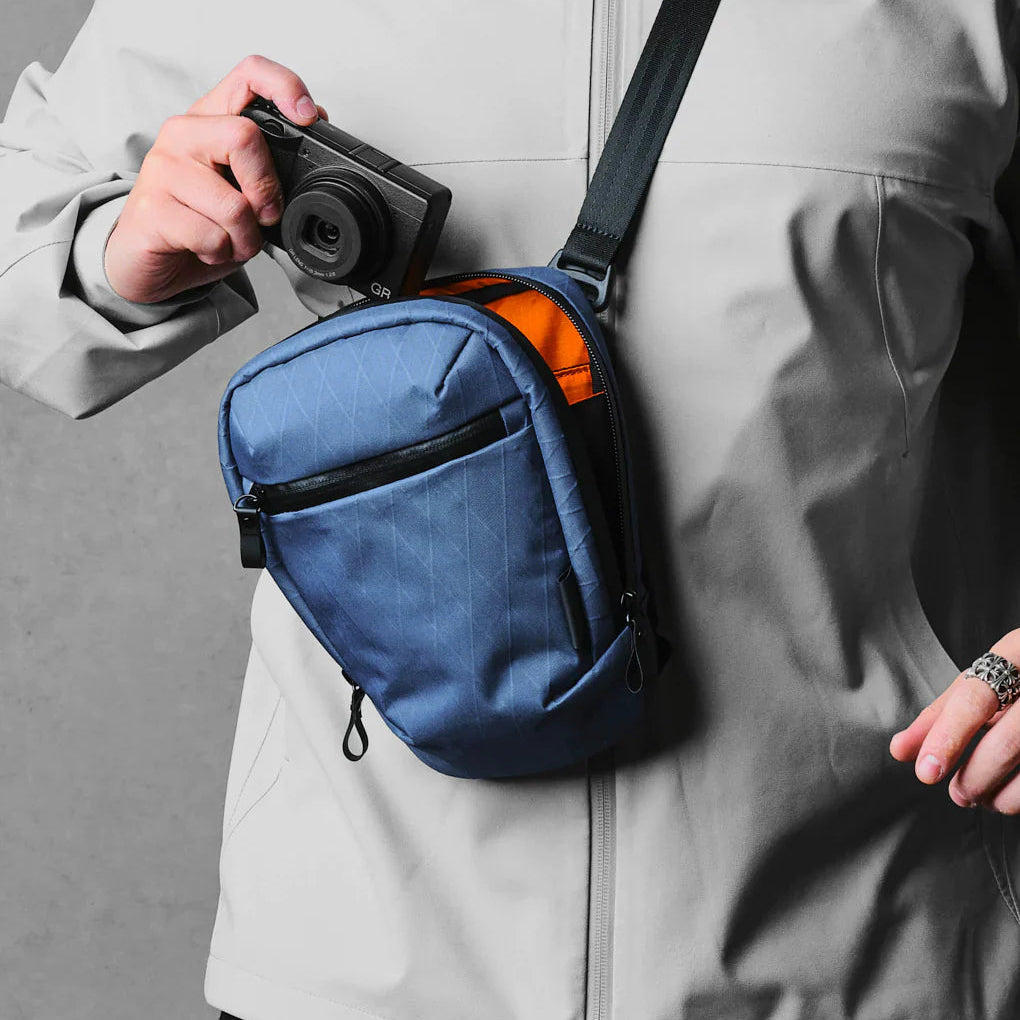 Alpaka Vertical Sling 迷你側肩包 RX30|環保材質