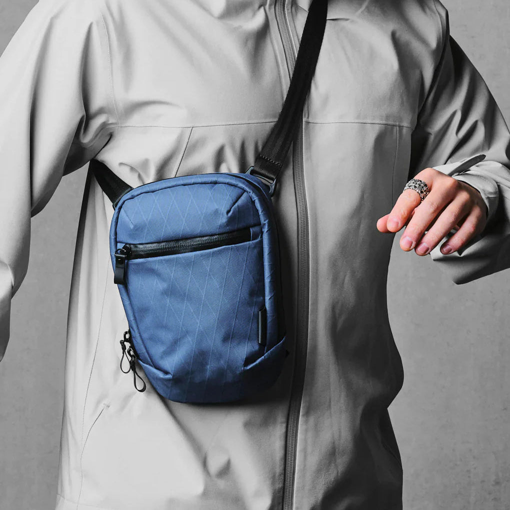 Alpaka Vertical Sling 迷你側肩包 RX30|環保材質