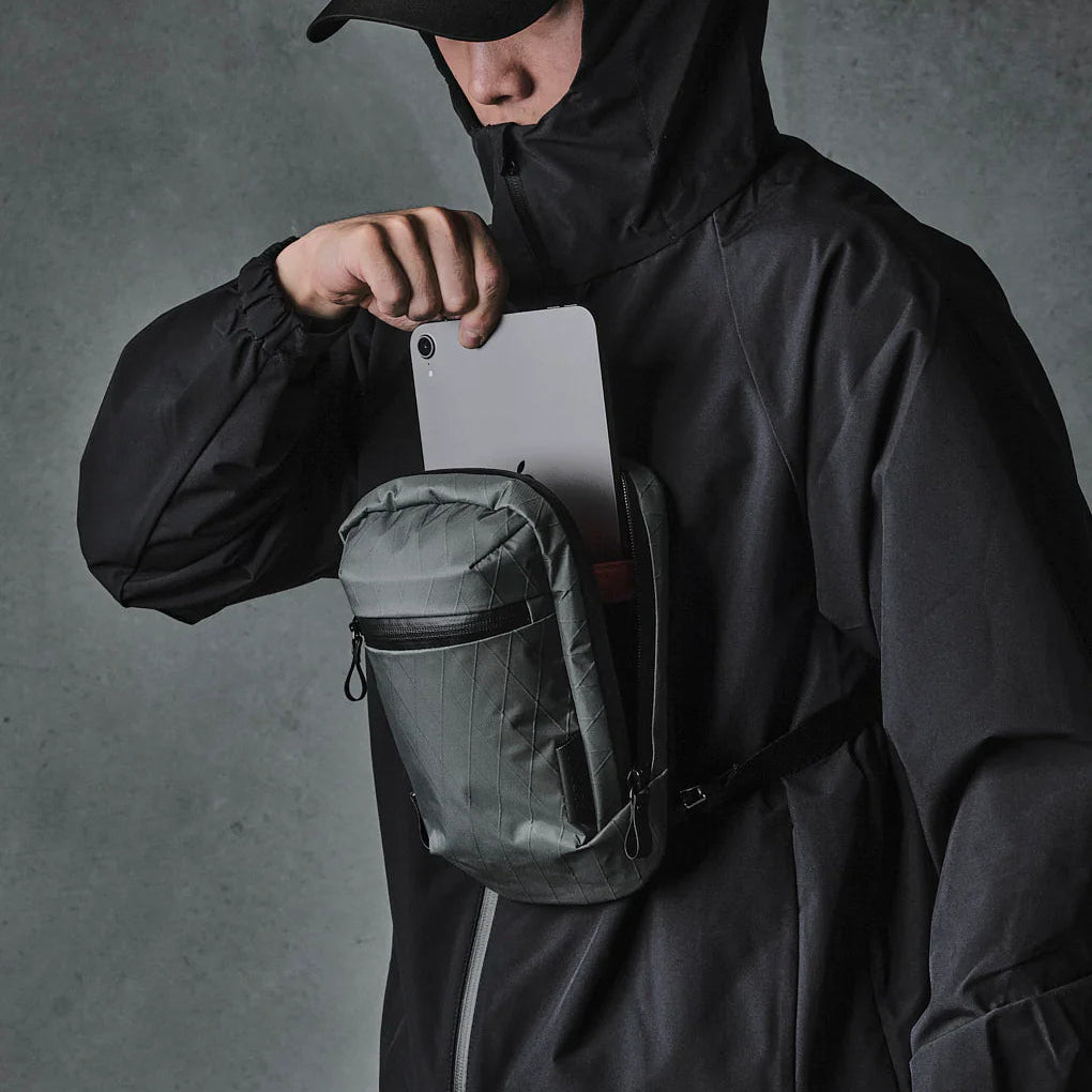 Alpaka Vertical Sling 側肩包|迷你防水