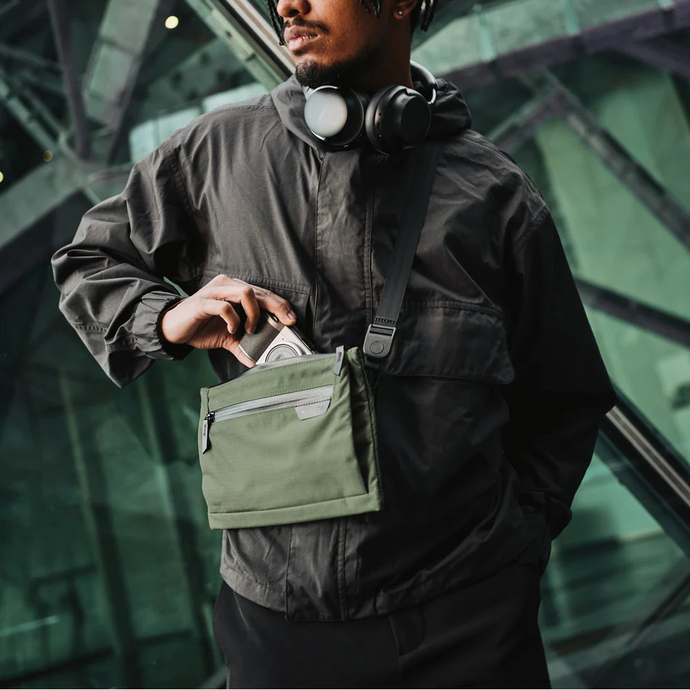 Alpaka Zip Pouch Max V2|防水側肩包 210D