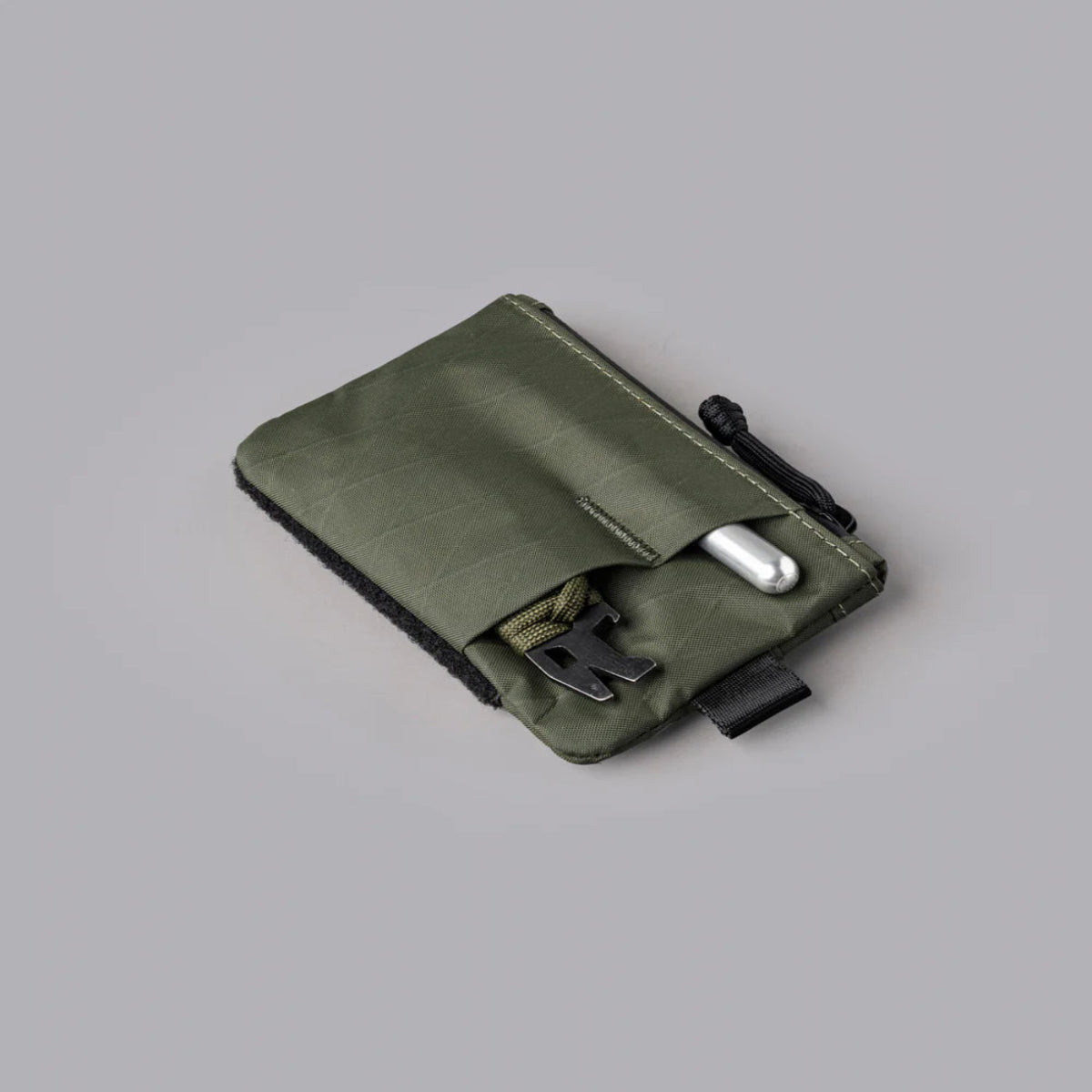 Alpaka Zip Pouch Pro 防水魔術貼收納包|輕巧 RFID 防護