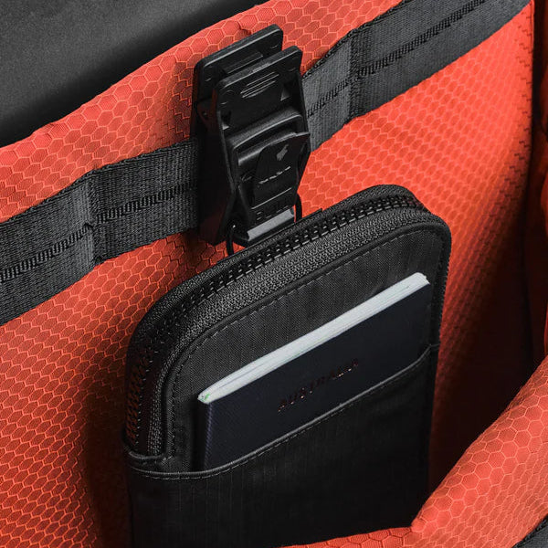 Alpaka Zip Travel Wallet 旅行皮夾|RFID 防護