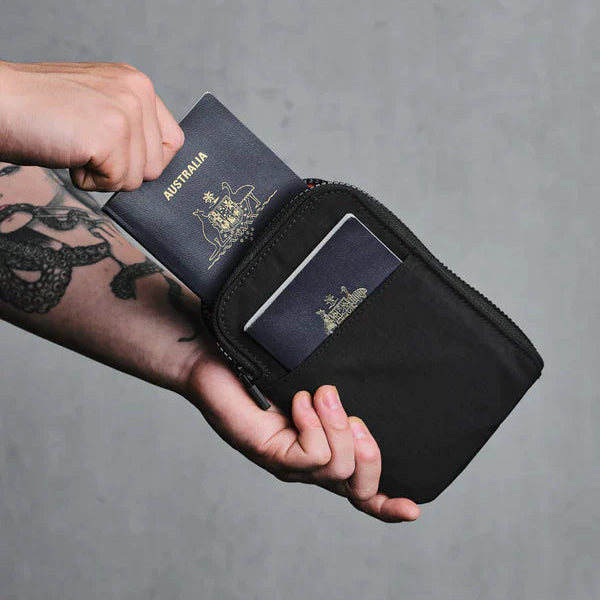 Alpaka Zip Travel Wallet 旅行皮夾|RFID 防護