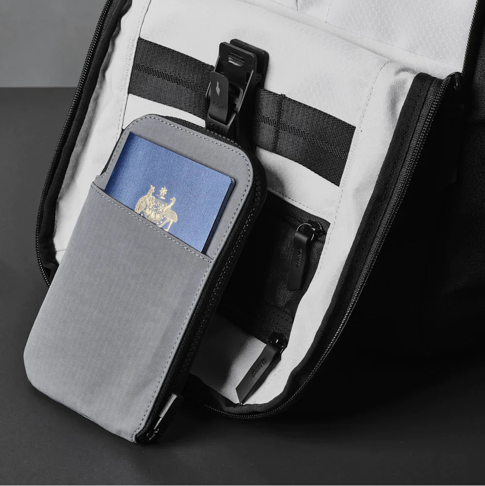 Alpaka Zip Travel Wallet 旅行皮夾|RFID 防護