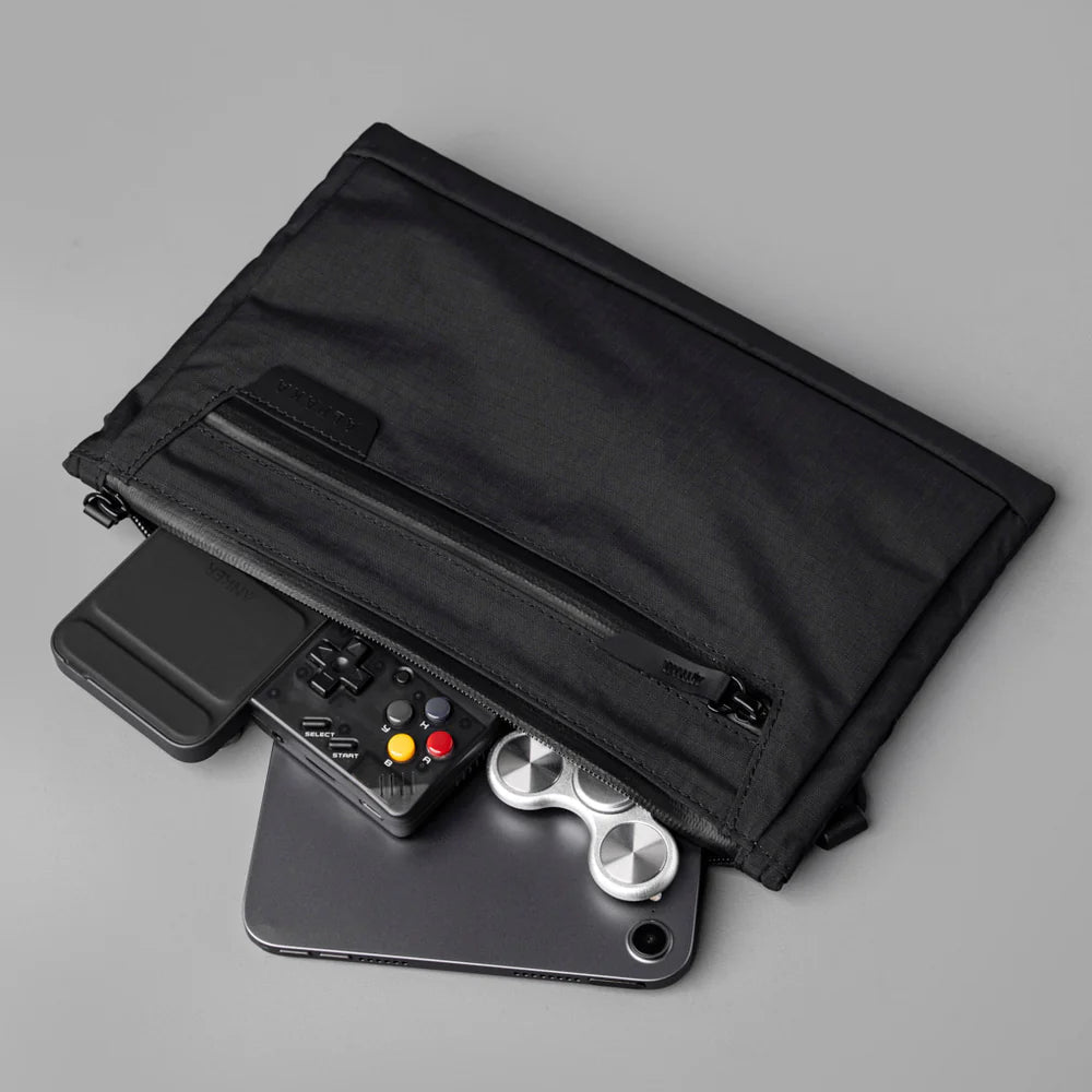 Alpaka Zip Pouch Max V2|防水側肩包 210D