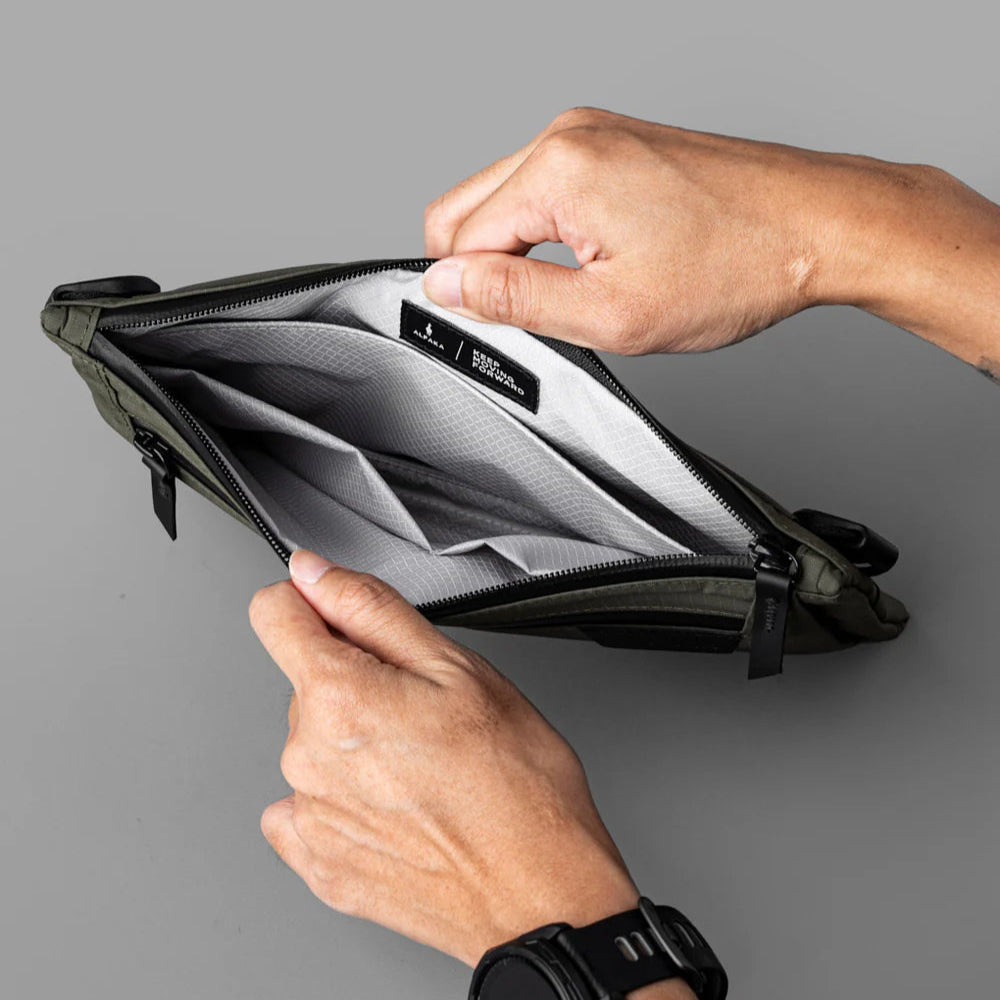 Alpaka Zip Pouch Max V2|防水側肩包 210D