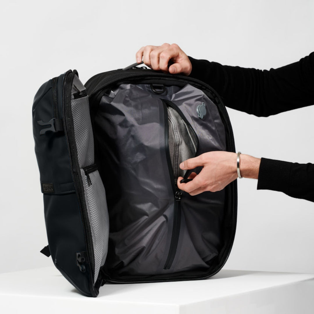 【Airback】Travel Backpack 可壓縮旅行背包|防水耐用