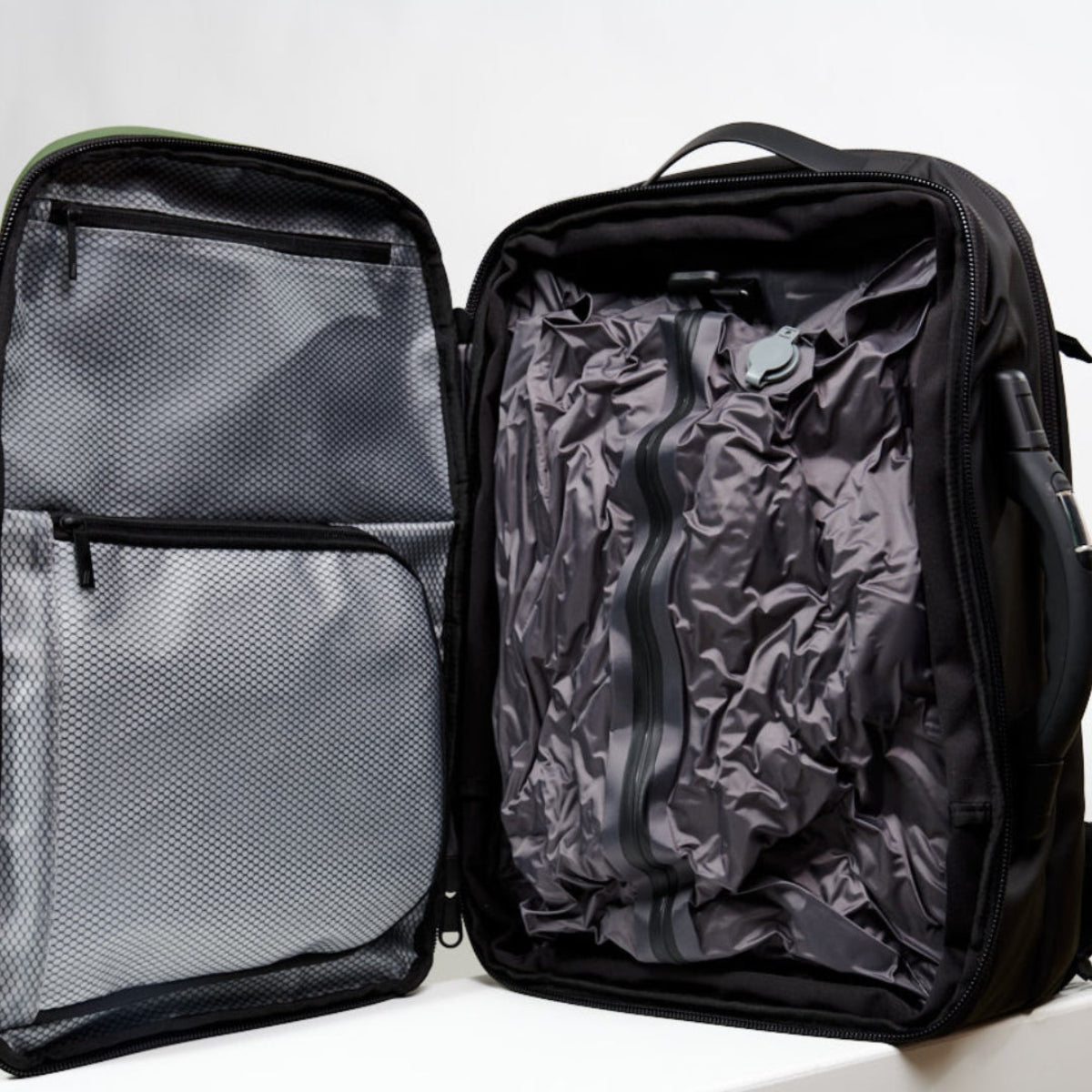 Airback Travel Backpack 可壓縮旅行背包|防水耐用