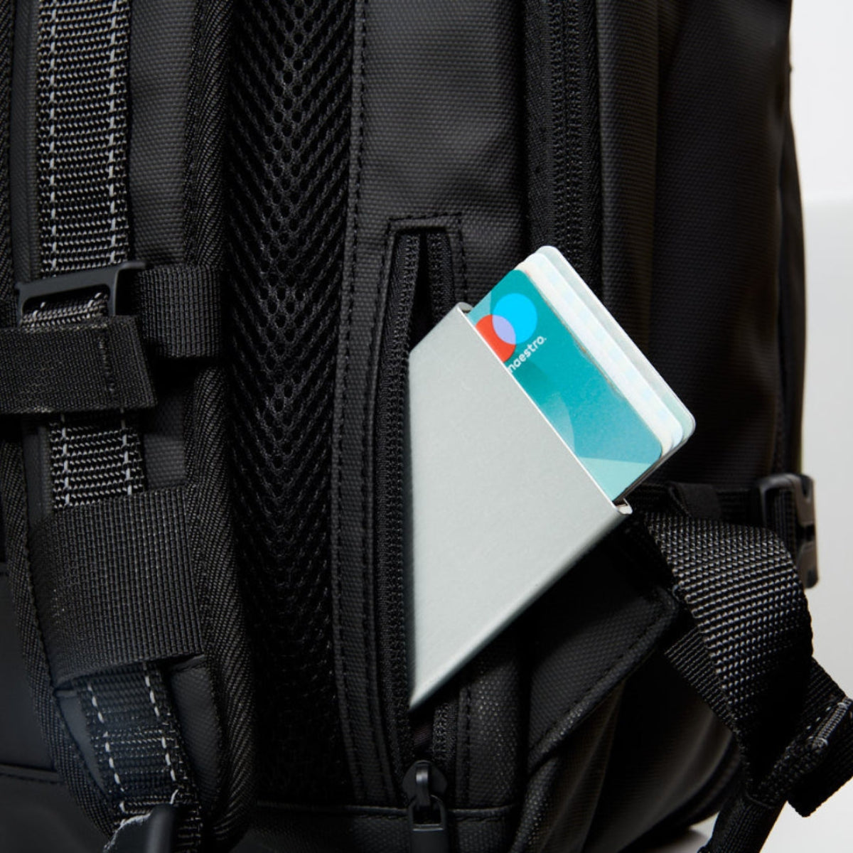 Airback Travel Backpack 可壓縮旅行背包|防水耐用