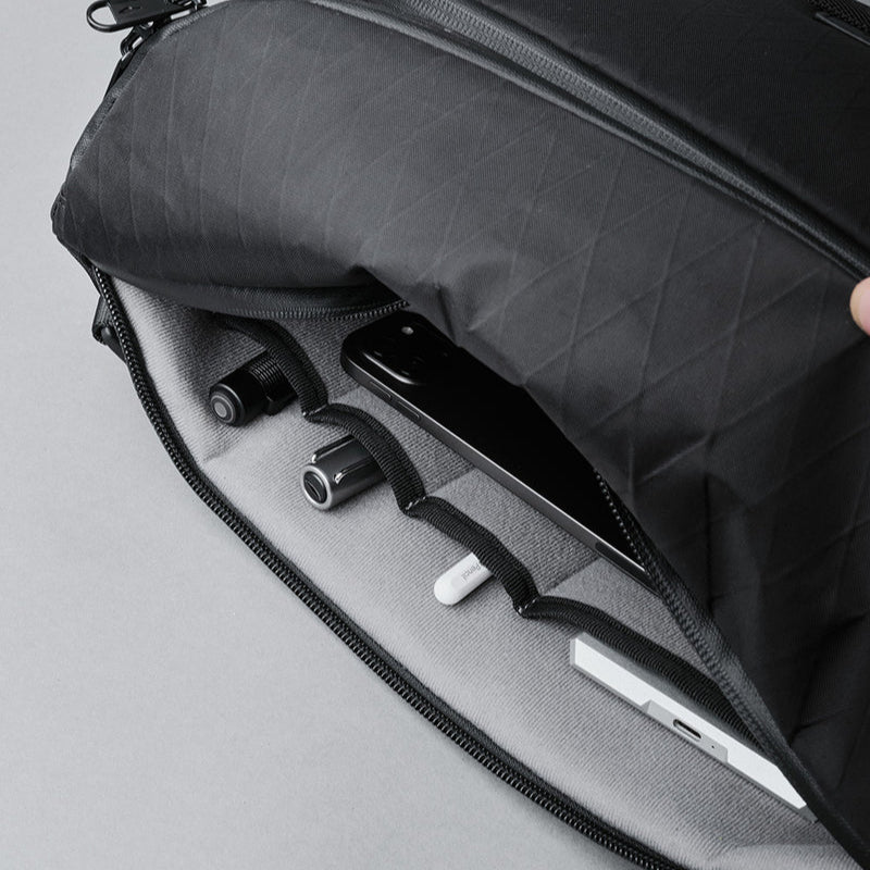 可側背或斜背 - 適應不同穿搭與使用情境