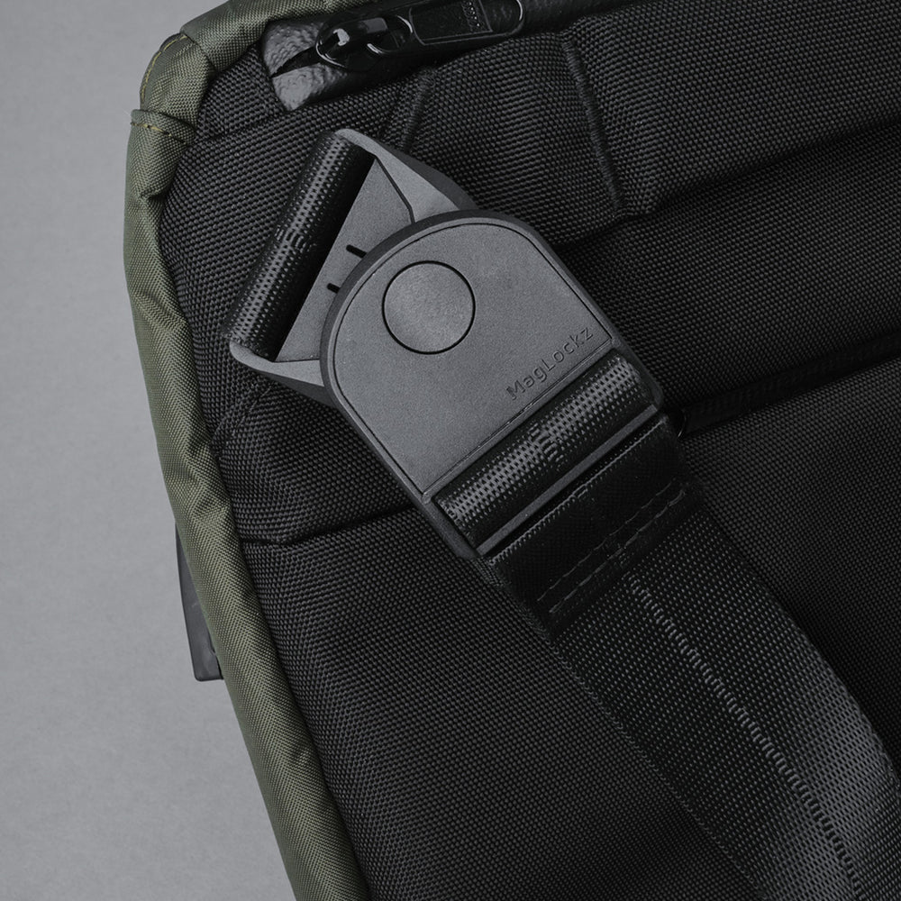 耐磨抗撕裂設計 - 適合日常與戶外使用