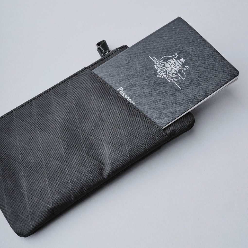 Alpaka Zip Clutch 手拿包|防水輕巧