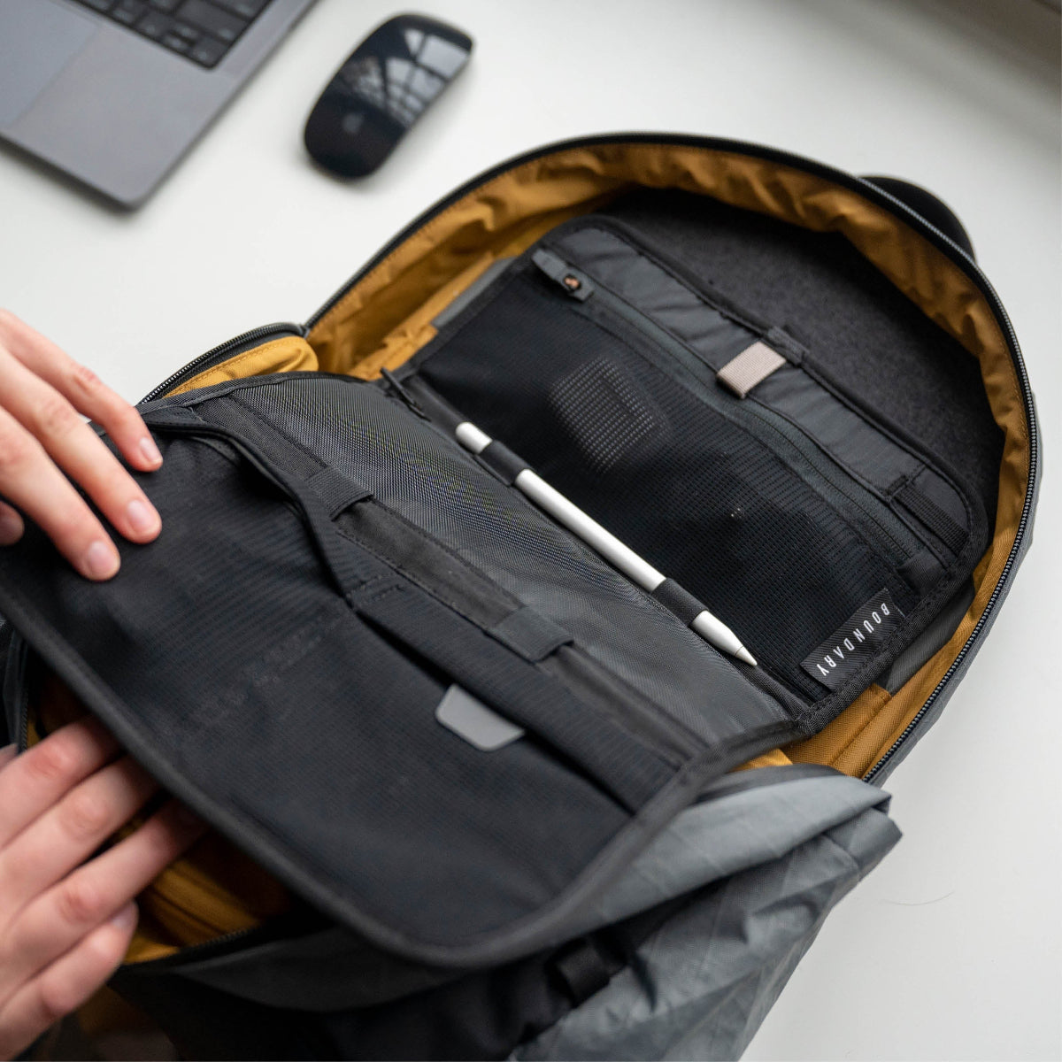 Boundary Supply Tech Roll 多功能科技捲包|具備可調節口袋