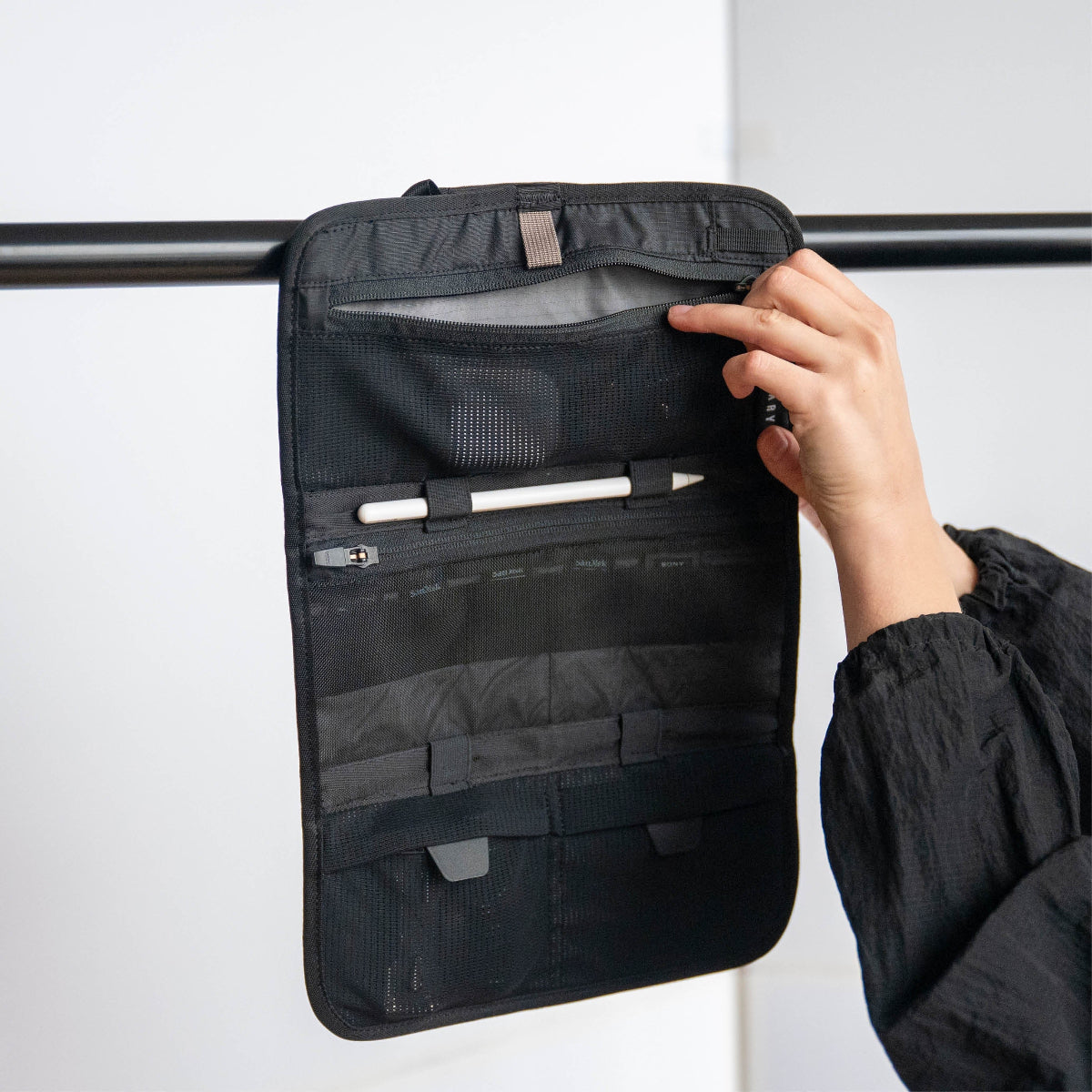 Boundary Supply Tech Roll 多功能科技捲包|具備可調節口袋