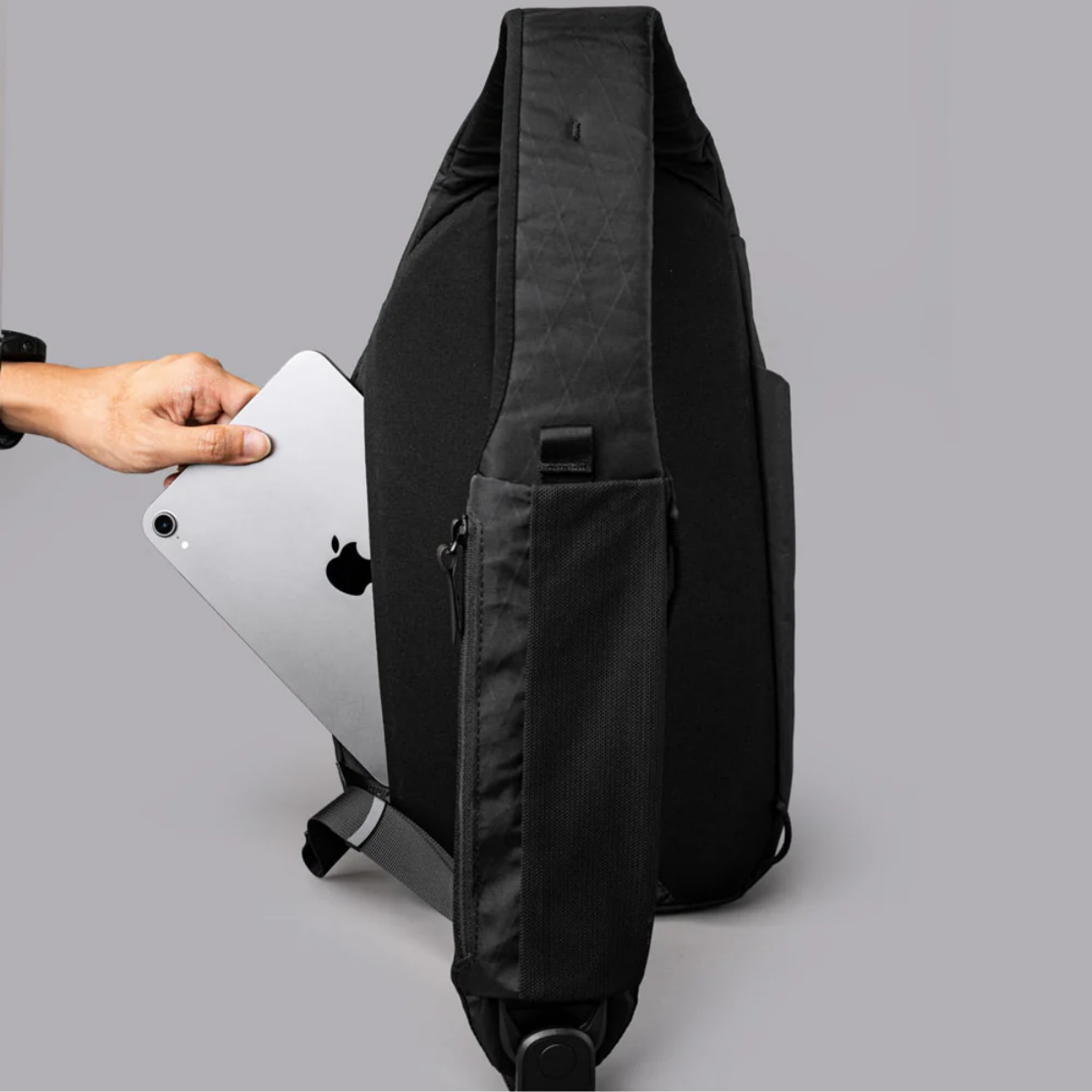 【Alpaka】Metro Crossbody 肩背包 10L｜防潑水耐用
