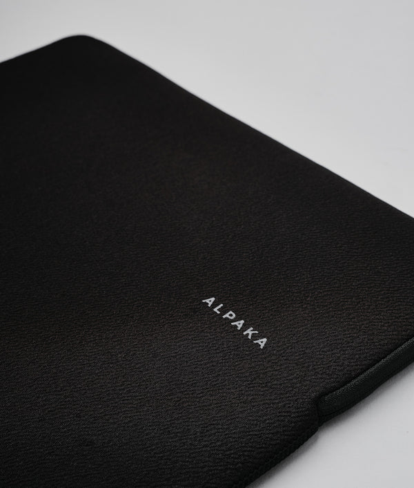 Alpaka Slim Laptop Sleeve 16" 防水電腦包