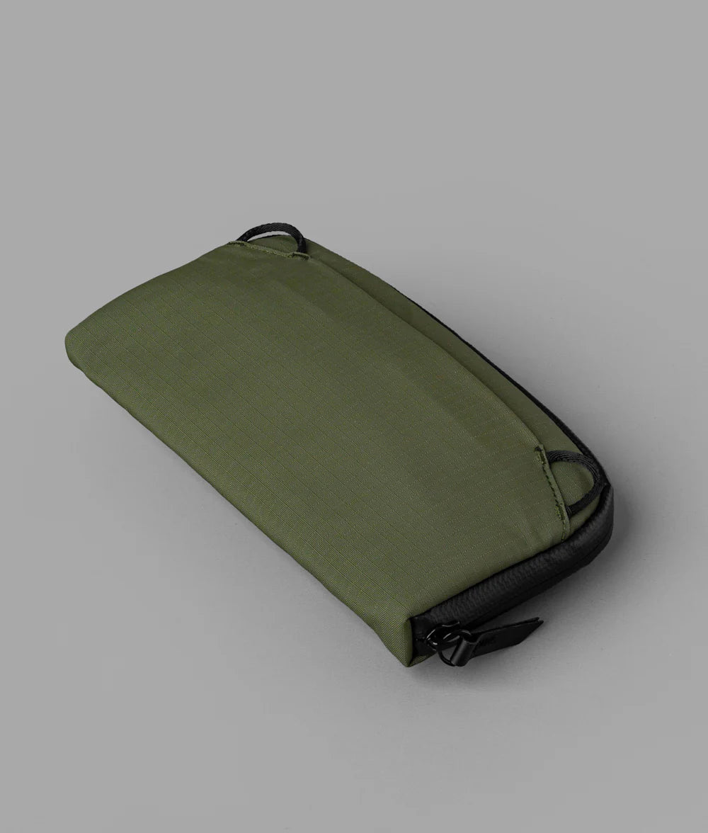 Alpaka Flight Pouch 2in1 防撕裂手機包