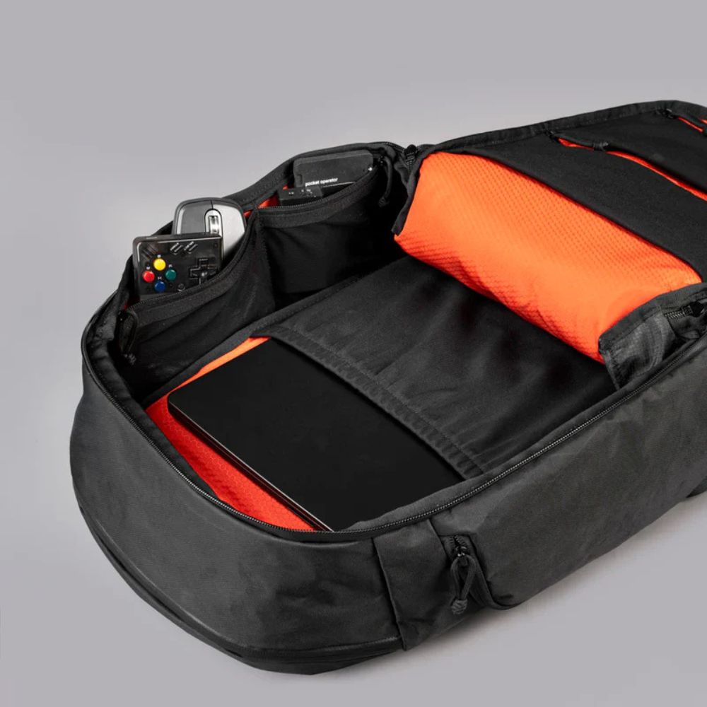 【Alpaka】Traverse Backpack 30L 旅行背包｜防潑水｜可容納 16 吋筆電