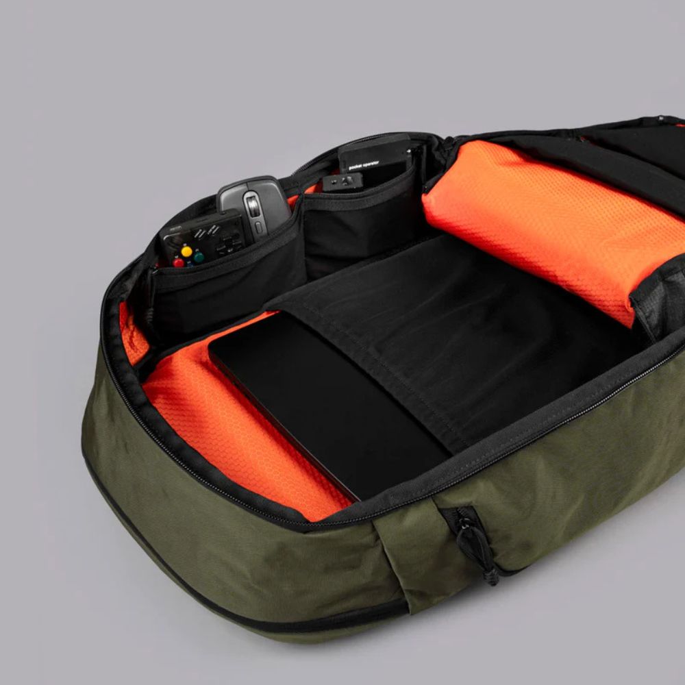 【Alpaka】Traverse Backpack 30L 旅行背包｜防潑水｜可容納 16 吋筆電