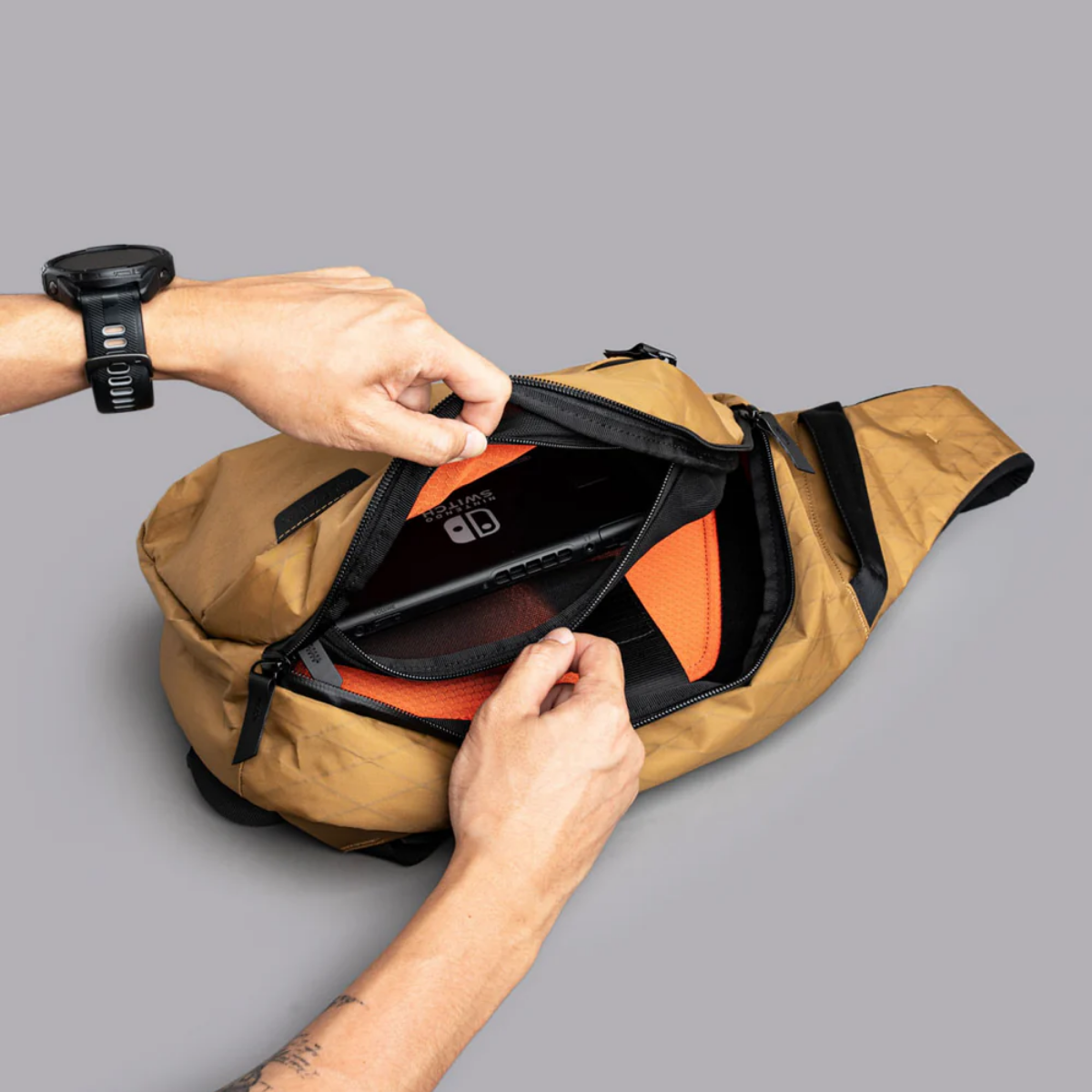 【Alpaka】Metro Crossbody 肩背包 10L｜防潑水耐用