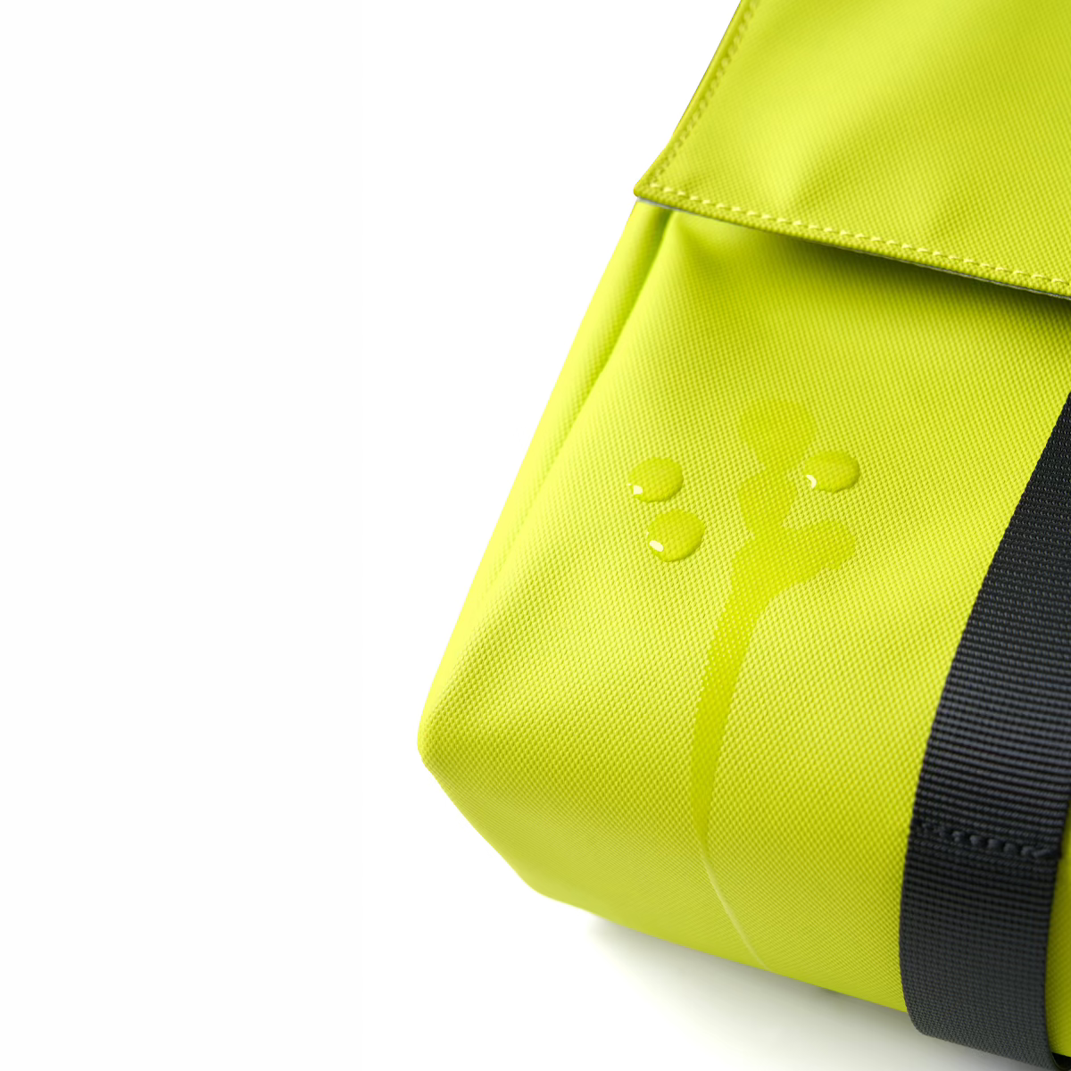 KIWEE Square Backpack Mini  方形背囊 - 防潑水材質與多隔層收納，保持物品整潔乾燥