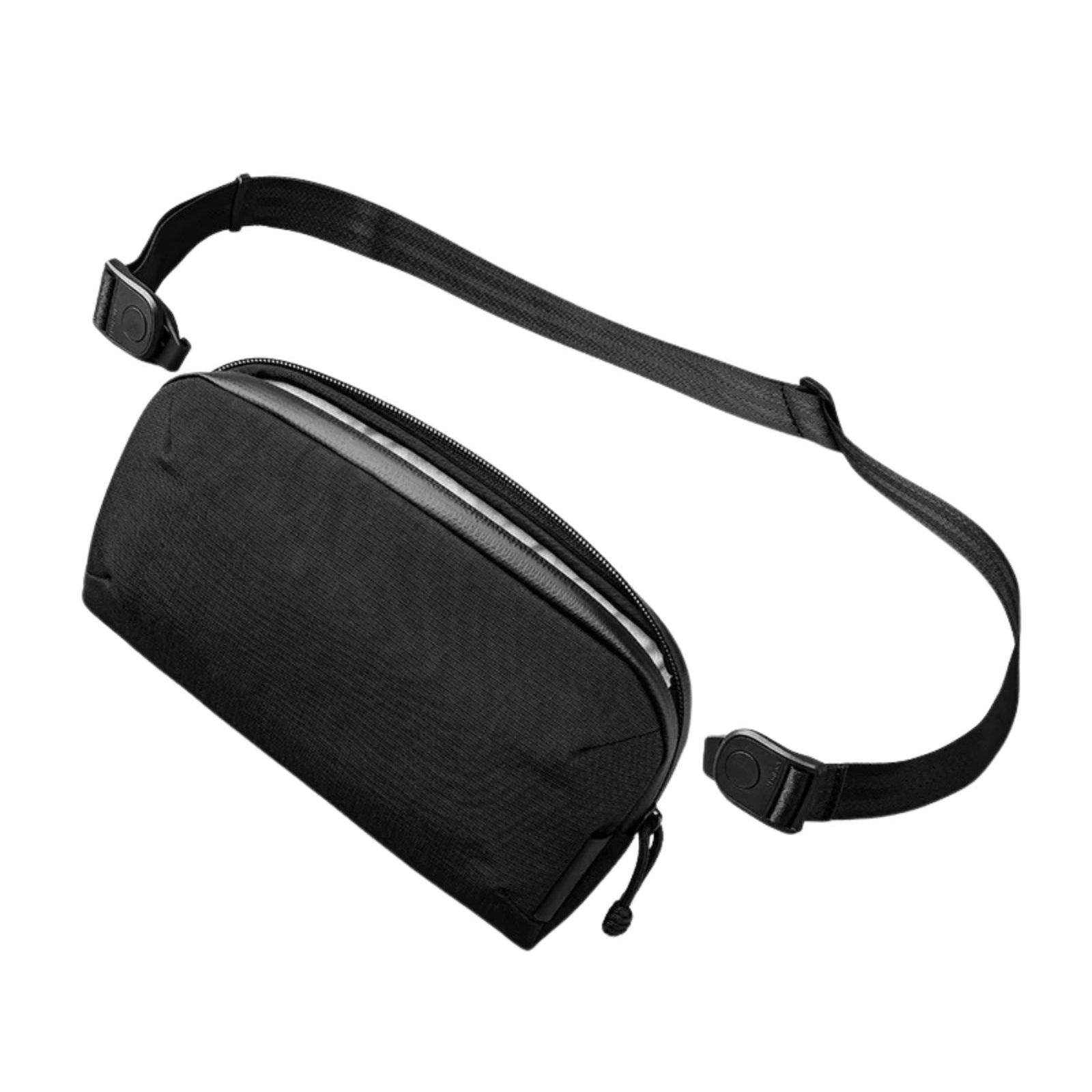 ALPAKA Flight Pouch Pro容量升級與智慧設計，磁吸護照夾層+RFID防盜，旅行收納更高效安全！