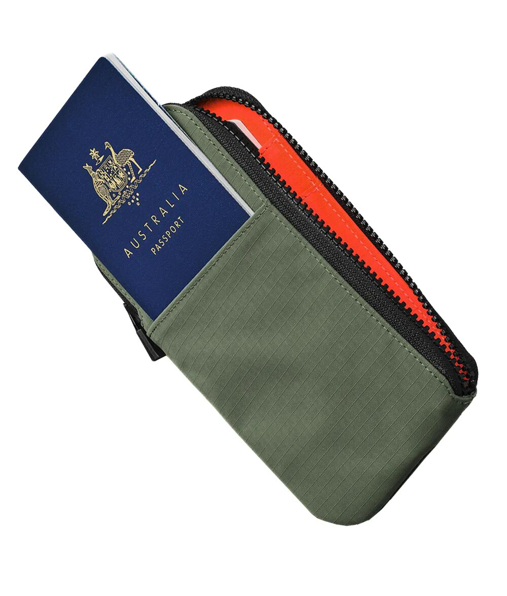 Alpaka Zip Travel Wallet 旅行皮夾