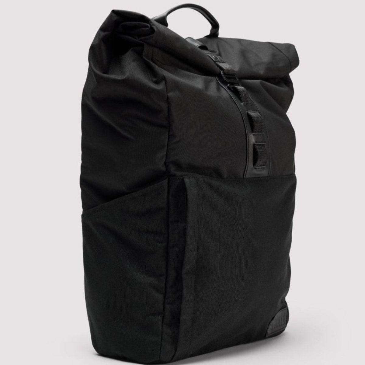 Loctote Onyx Backpack 防盜背囊，防割設計與防水功能結合，適合旅行與日常使用