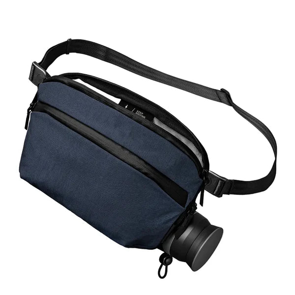 【Alpaka】Flight Sling Pro 側肩包｜2.5L｜隱藏式水瓶/雨具套｜8.3" 平板收納