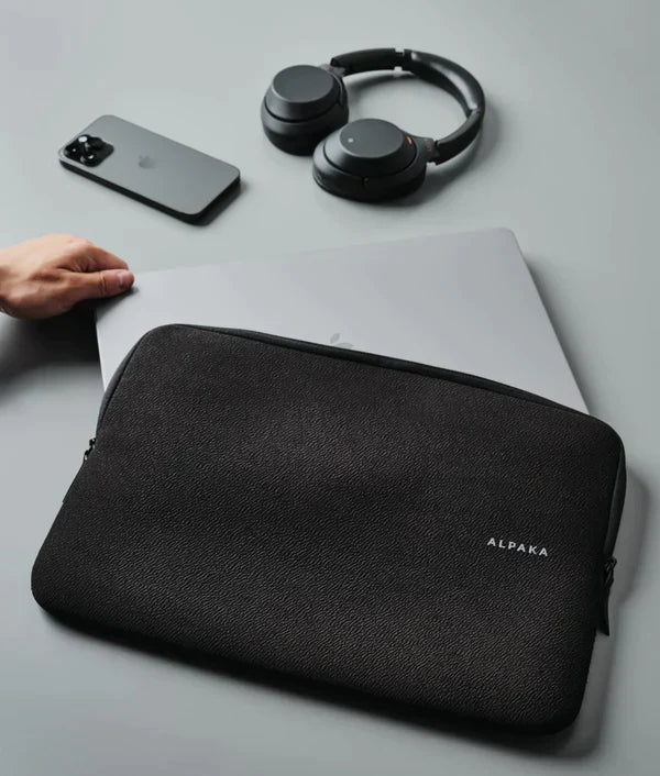 Alpaka Slim Laptop Sleeve 16" 防水電腦包