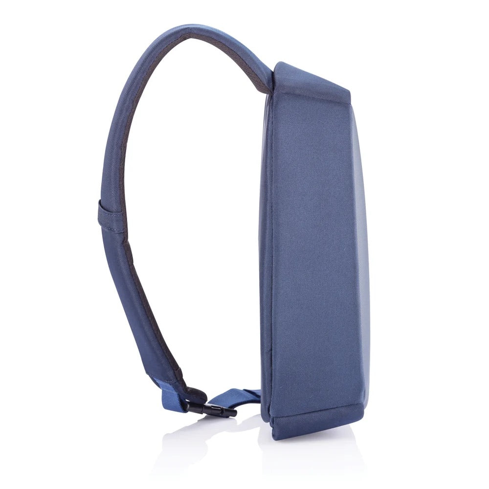 【Xddesign】Bobby Sling 防盜單肩包｜三點式防搶背帶・10吋平板收納