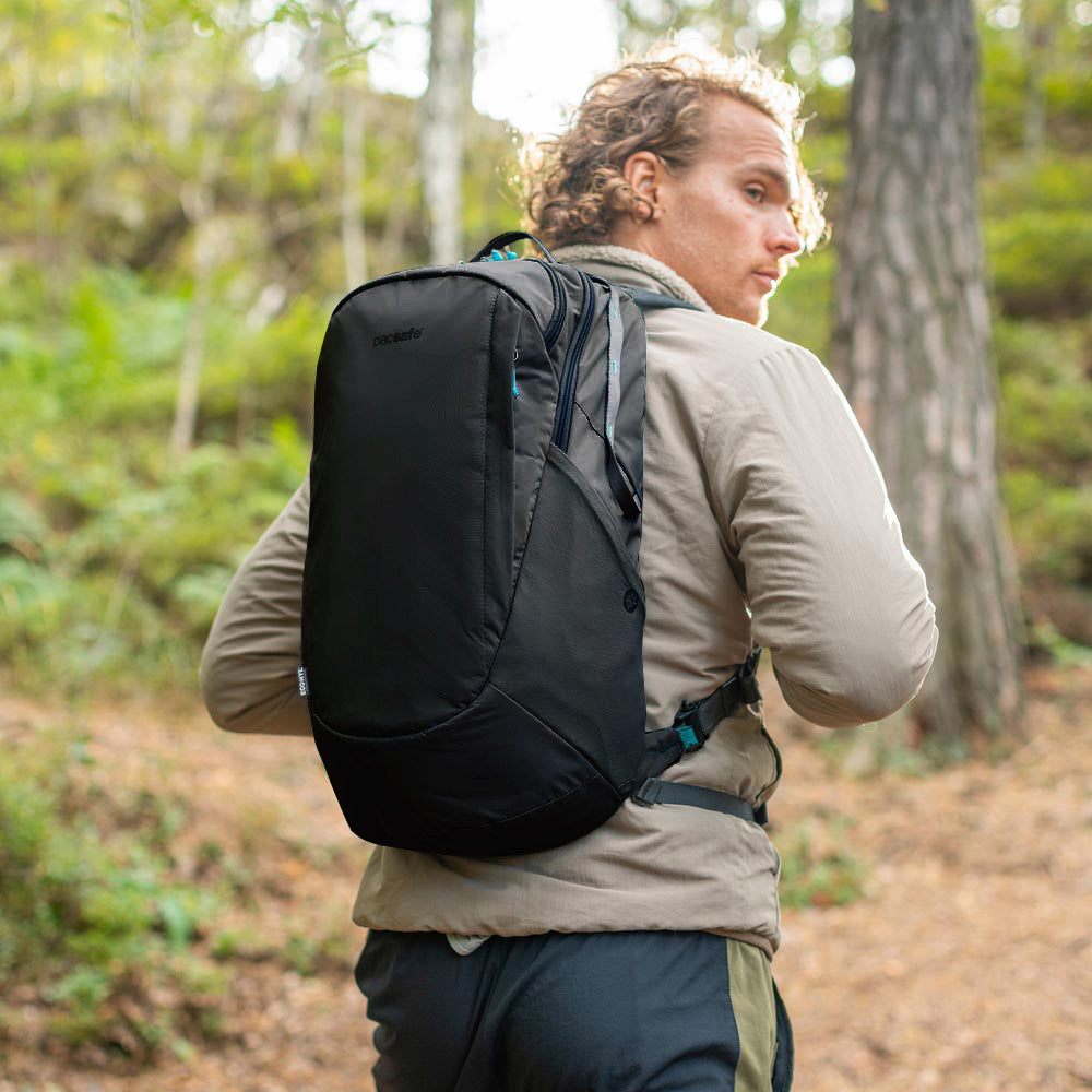 【Pacsafe】ECO 防盜登山後背包 25L｜戶外機能多重防盜