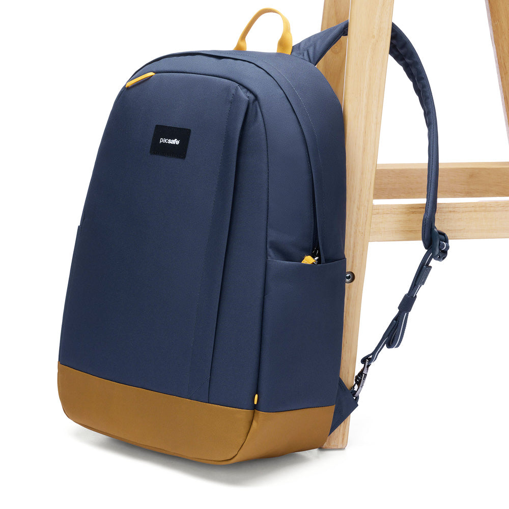 【Pacsafe】Go 隨行防盜後背包 25L｜大容量機能空間