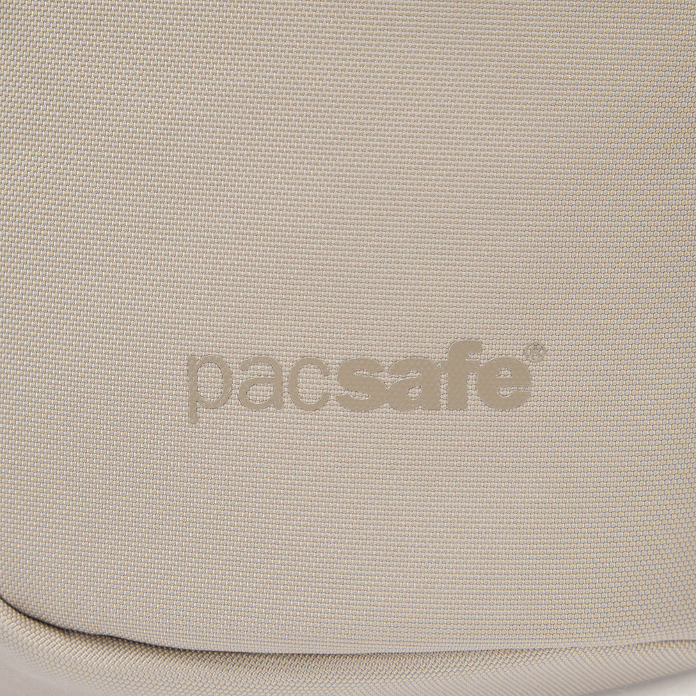 【Pacsafe】V Action 防盜側背胸包 2.5L｜小巧機能 安全升級