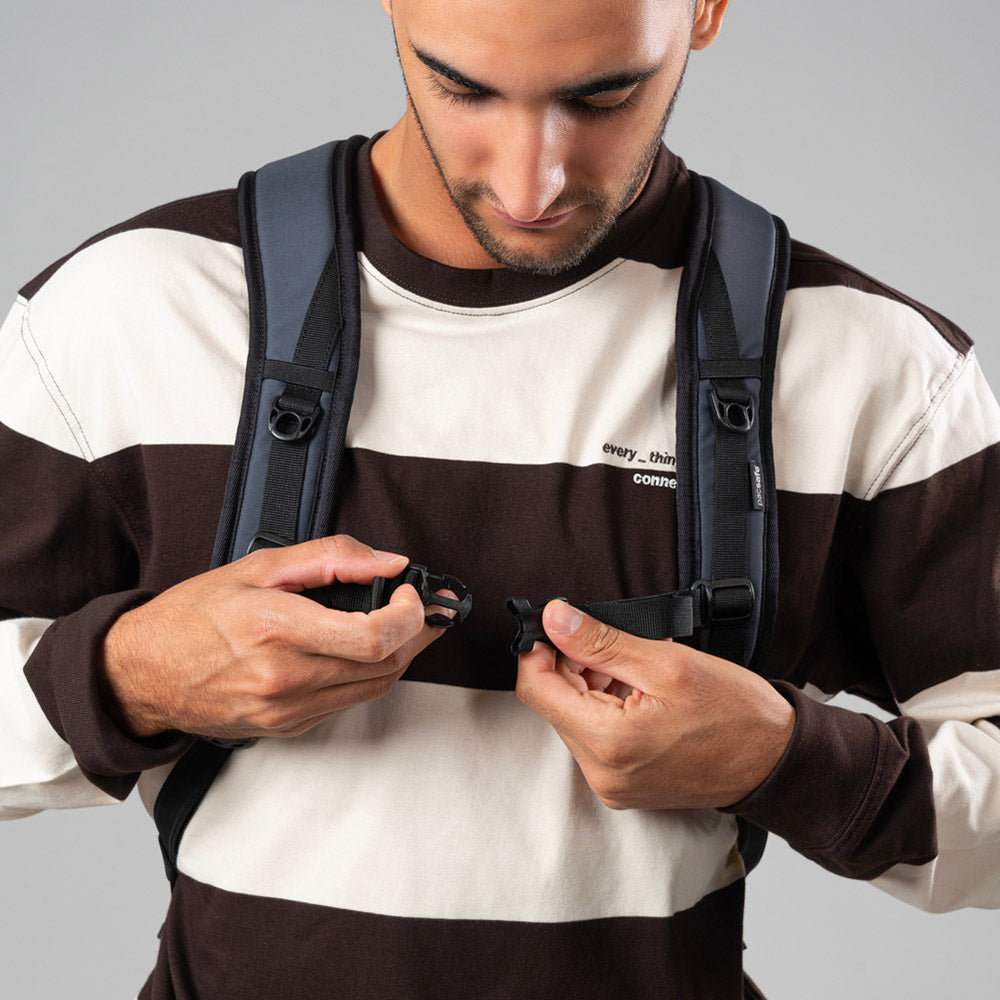 【Pacsafe】V Active 防盜後背包 24L｜rPET環保機能設計