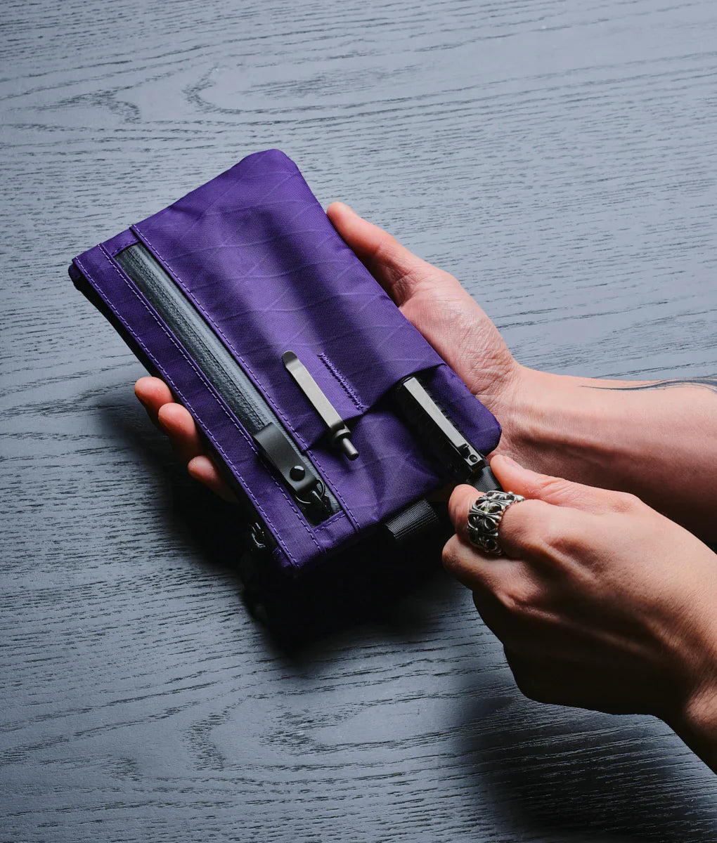 Alpaka Zip Clutch - Limited Edition Vivid 拉鏈手拿包