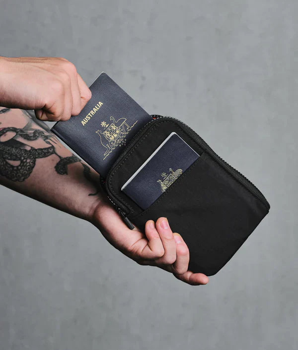 Alpaka Zip Travel Wallet 旅行皮夾