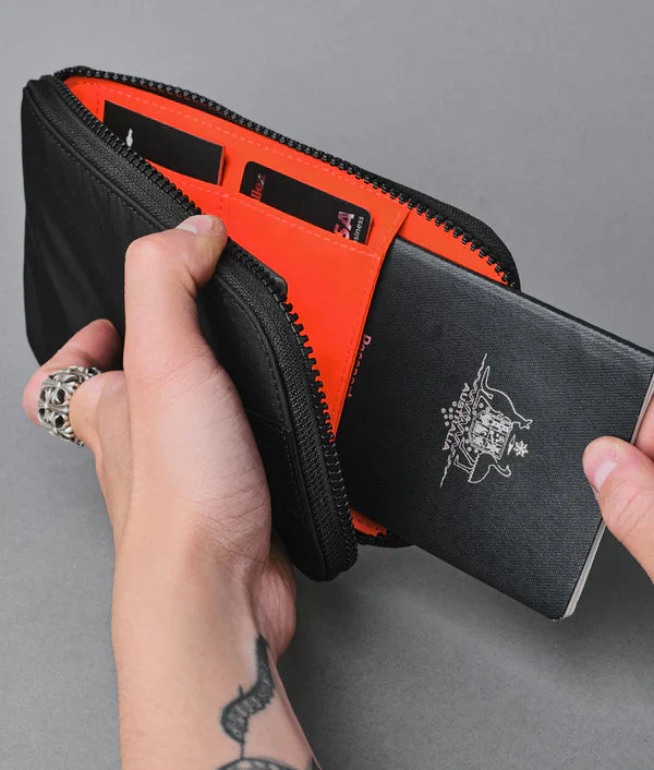 Alpaka Zip Travel Wallet 旅行皮夾