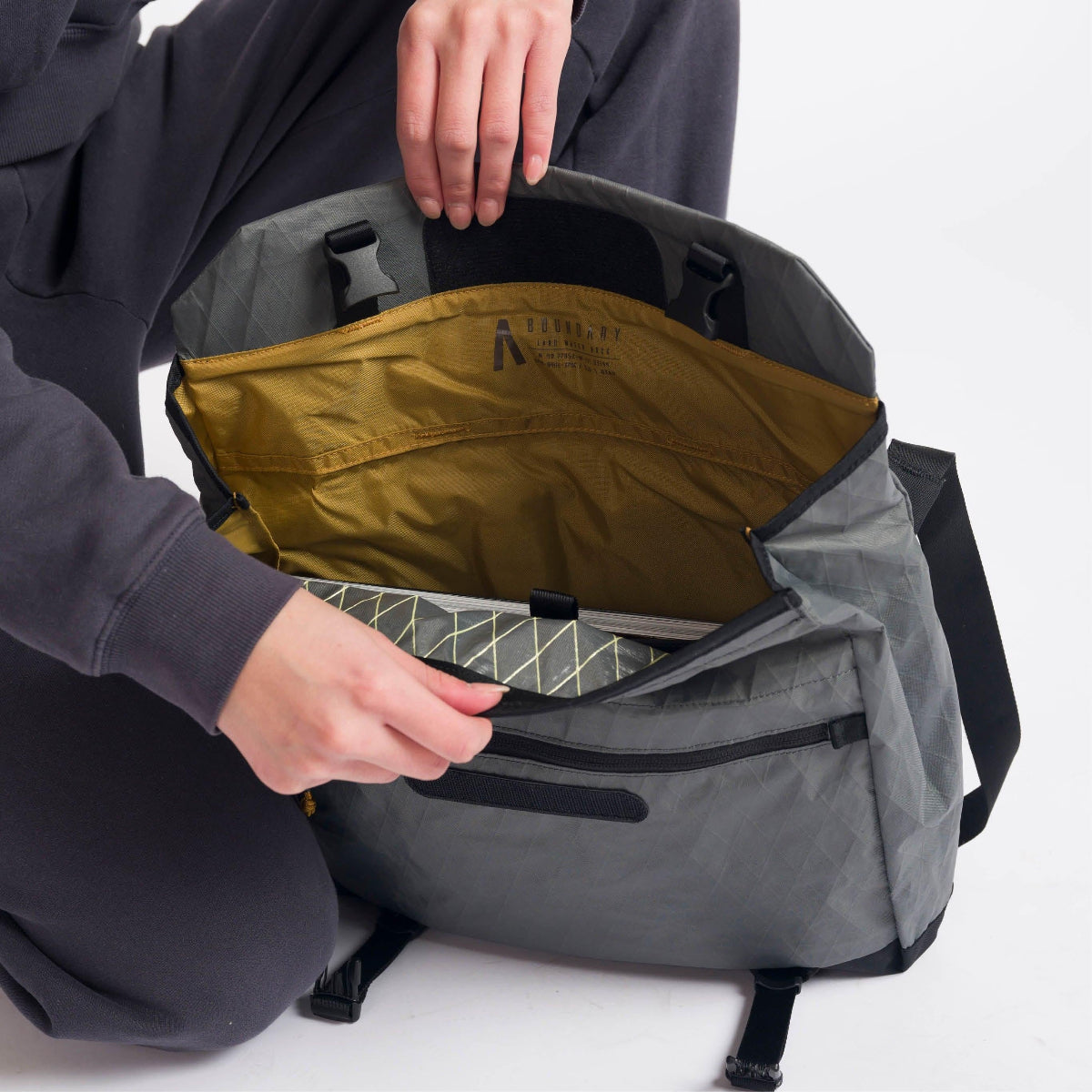 Boundary Supply Rennen Shoulder X-Pac 多功能肩背包｜X-Pac 輕量材質